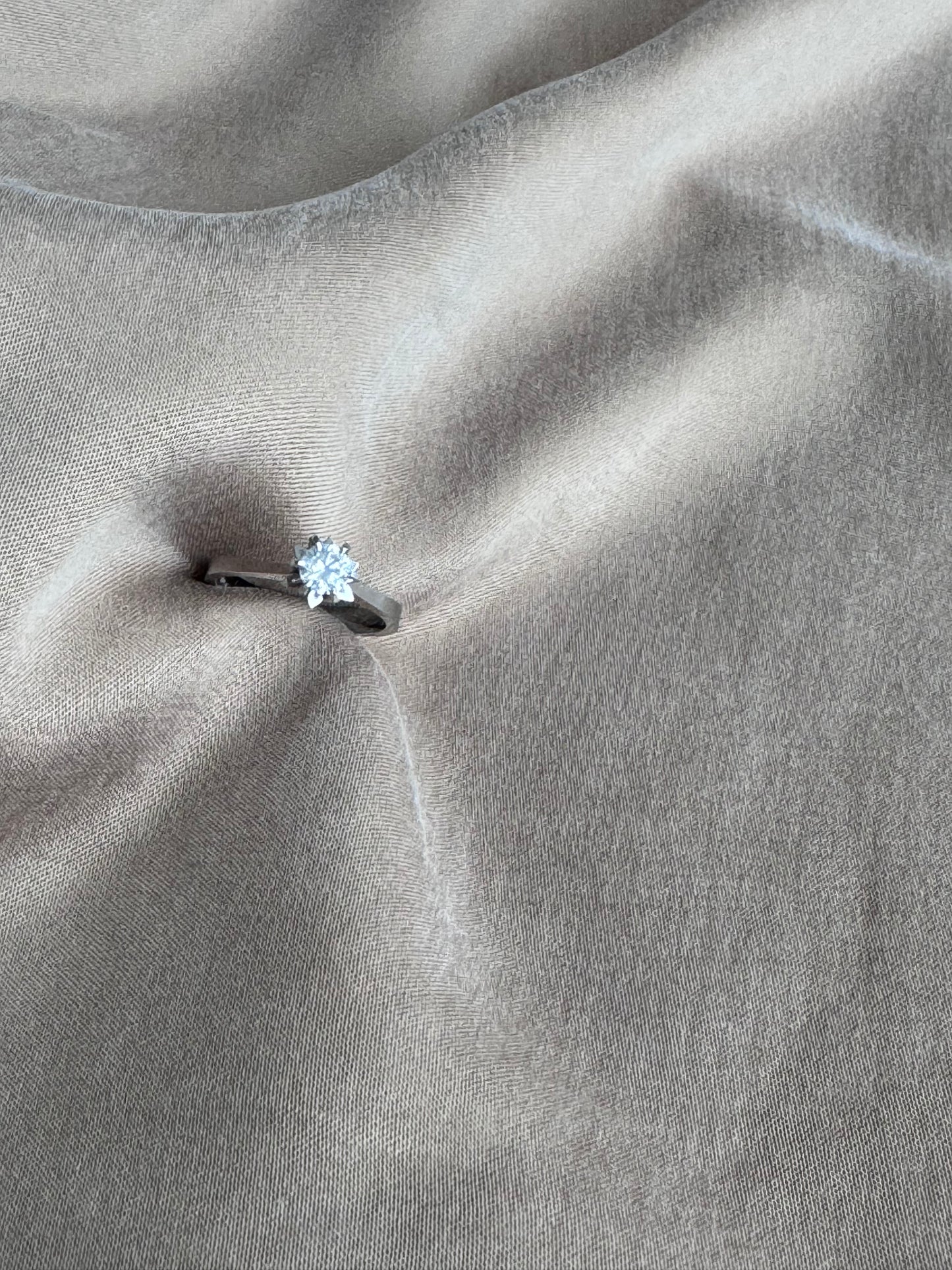 The River Diamond Ring